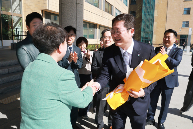 김중열 충북도 행정부지사 취임…첫 업무 재난상황실 점검