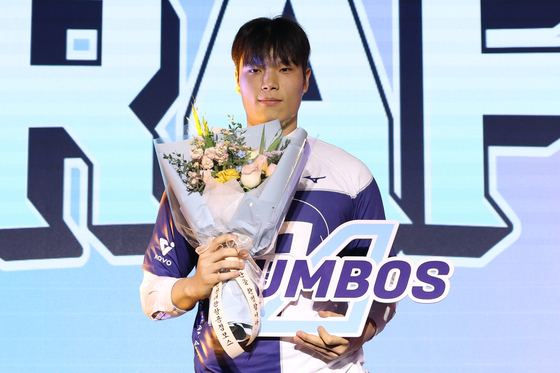 홍준범, 대한항공 품으로
