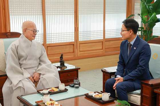 임광현 비서실장, 진우스님 예방