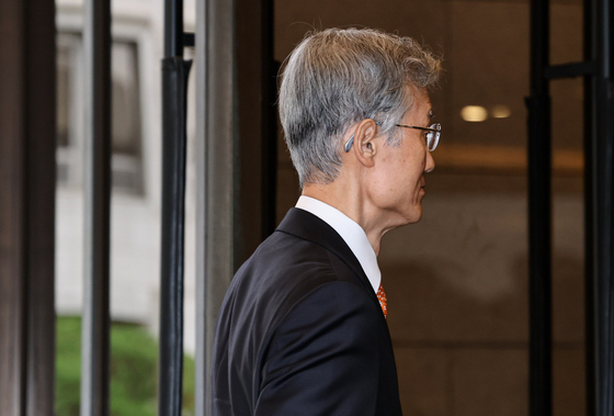 대법 향하는 조희대 대법원장