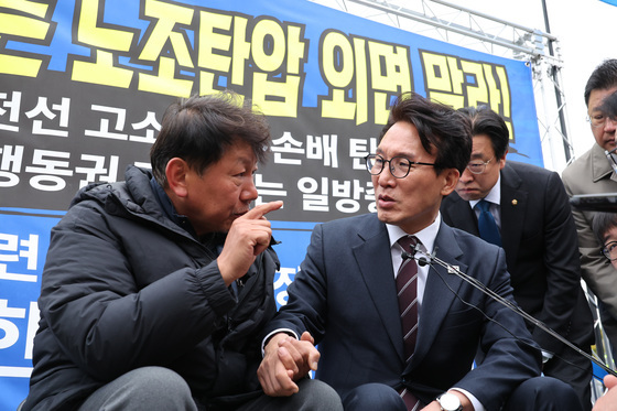 김민석, 금속노련 농성장서 "노동부에 촉구"…환노위원장 "별도 청문회"