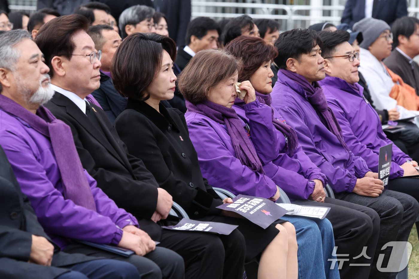 (서울=뉴스1) 허경 기자 = 이재명 대통령과 김혜경 여사가 29일 서울 광화문광장에서 열린 이태원참사 4주기 기억식에 참석해 있다. 2026.10.29/뉴스1