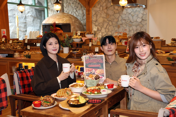 '몬트리올 스타일 화덕 베이글 맛보세요'