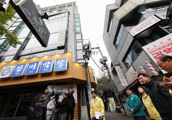 오세훈 시장, 홍대 관광특구 핼러윈 대비 현장점검