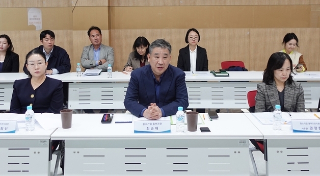 "수경재배는 유기농 인증 못 받나요"…강원 창업기업 규제 개선 논의