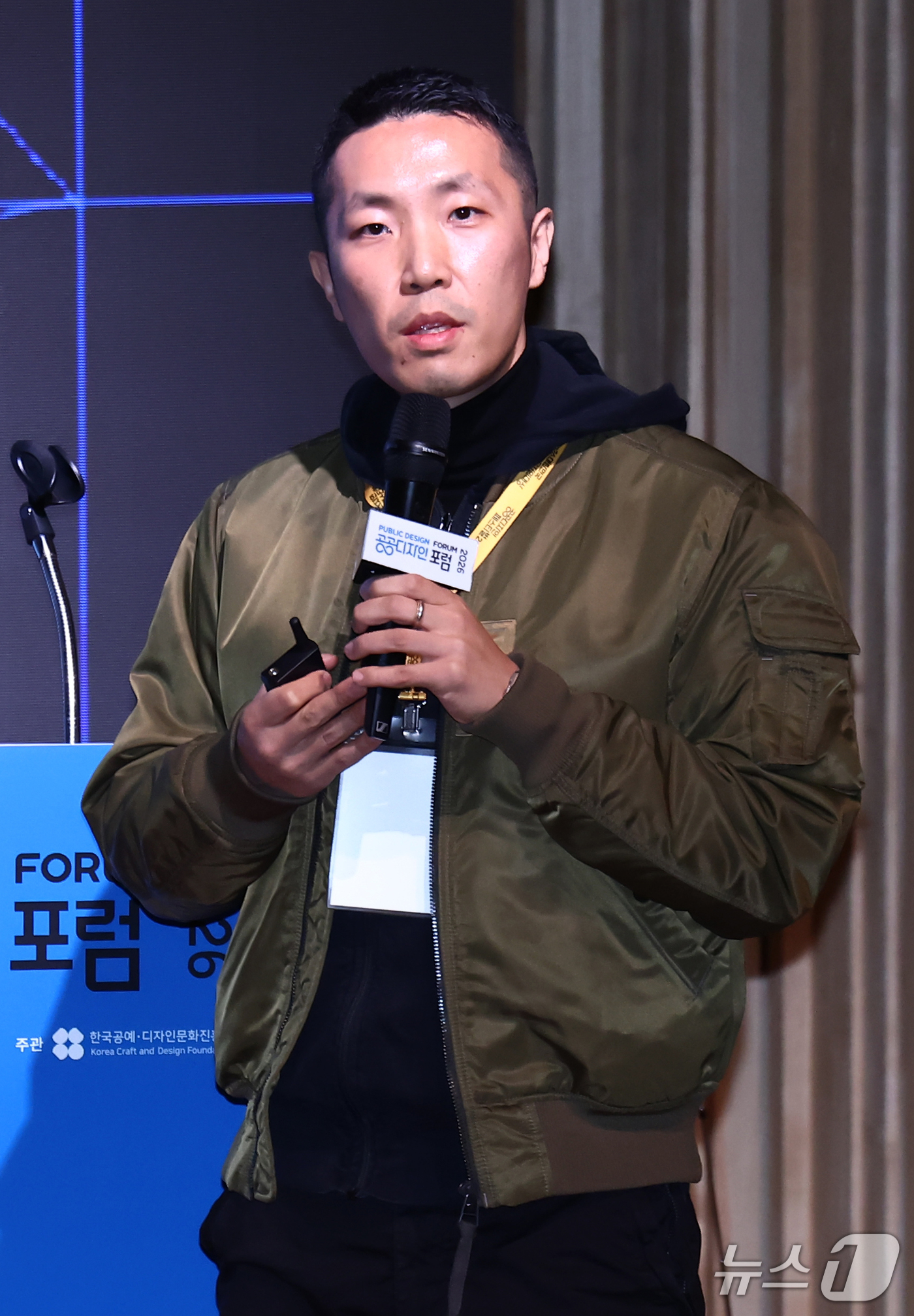 (서울=뉴스1) 김민지 기자 = 박현준 카이스트 산업디자인학과 조교수(Move Lab 디렉터)가 29일 오후 서울 종로구 JCC아트센터 콘서트홀에서 열린 2026 공공디자인포럼에서 …