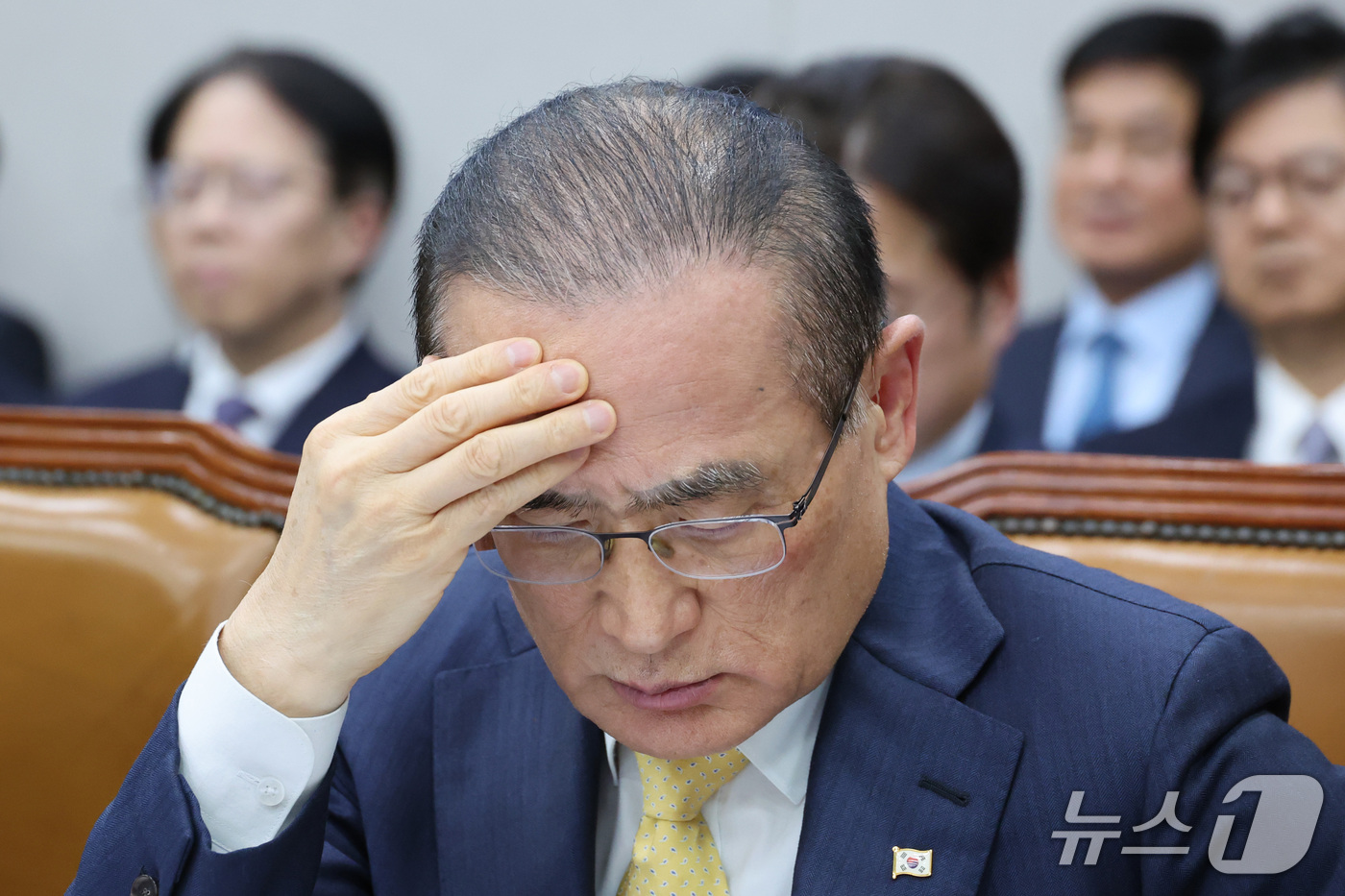 (서울=뉴스1) 신웅수 기자 = 위성락 국가안보실장이 29일 서울 여의도 국회에서 열린 국회운영위원회의 대통령 비서실 등에 대한 국정감사에서 생각에 잠겨 있다. 2026.10.29 …