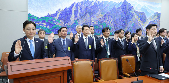 [국감] 임광현 대통령 비서실장, 증인 선서