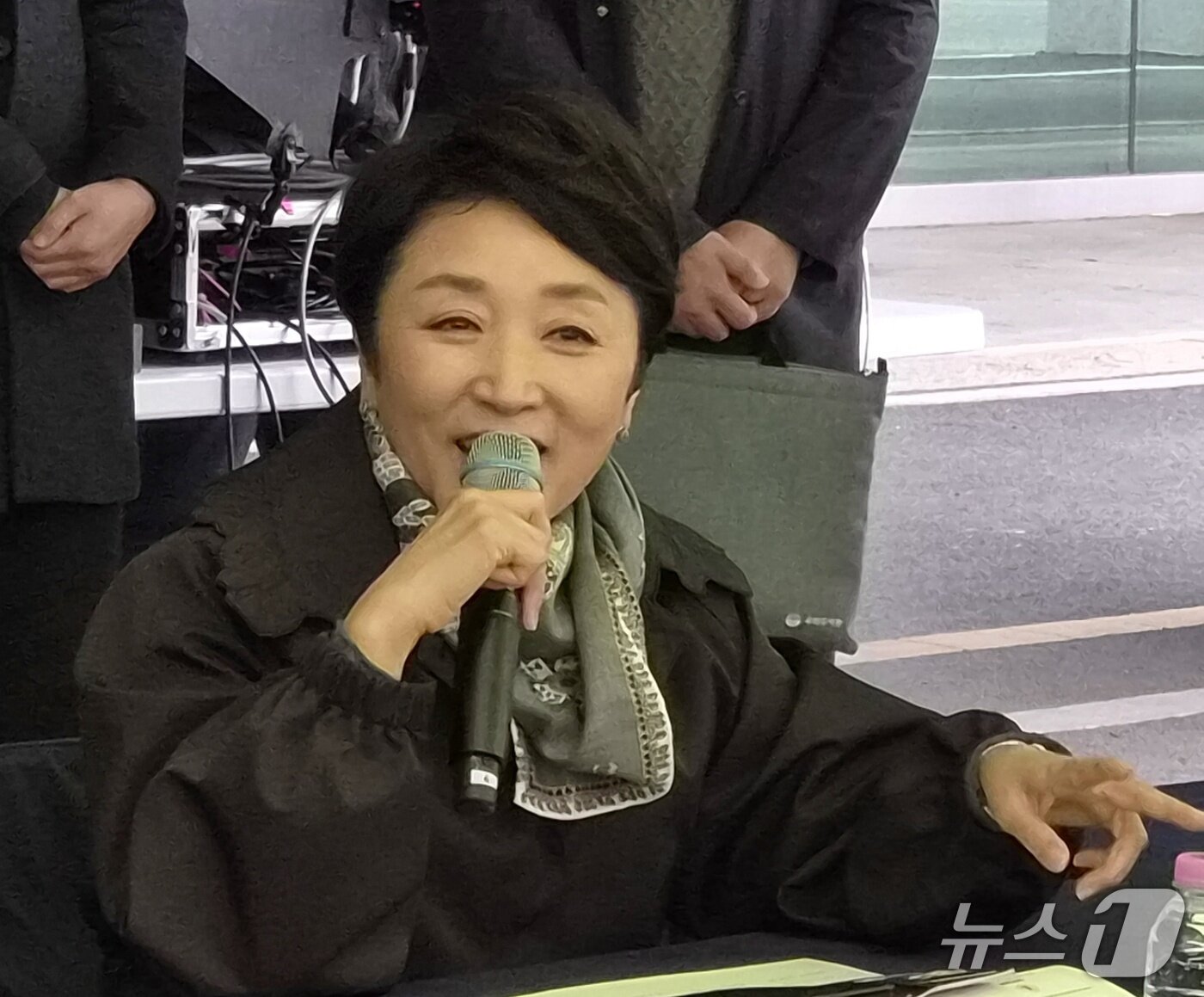 본문 이미지 - 29일 부산 침례병원을 방문한 전진숙 의원이 건정심 통과를 위해 보건복지부에 보다 확실한 신뢰를 심어줄 것을 부산시에 주문하고 있다. 2026.10.29/뉴스1 ⓒ News1 임순택 기자