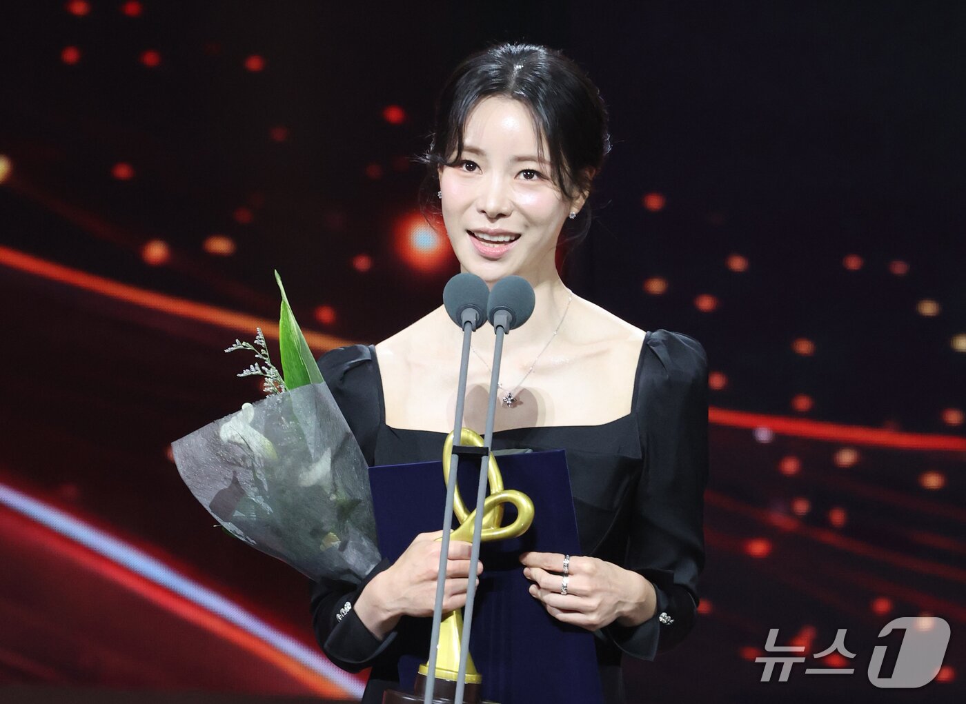 '장관 표창' 임지연, 기적 같은 밤