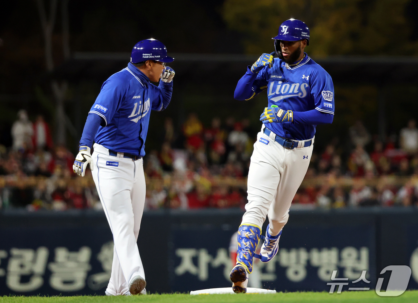 (전남광주=뉴스1) 김진환 기자 = 29일 오후 전남광주 기아챔피언스필드에서 열린 프로야구 2026 신한 SOL KBO 포스트시즌 플레이오프 3차전 삼성 라이온즈와 KIA 타이거즈 …