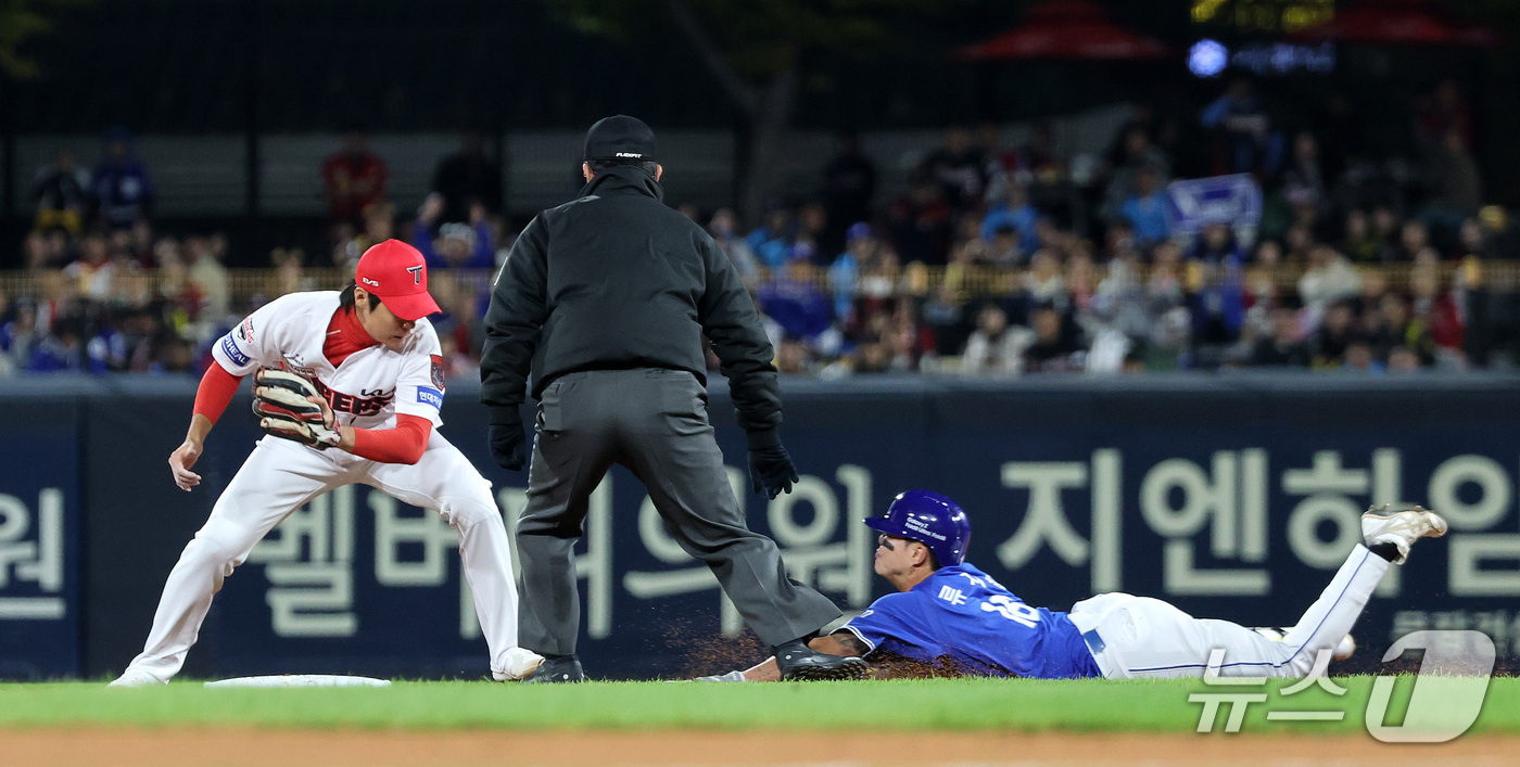 (전남광주=뉴스1) 박지혜 기자 = 29일 오후 광주 기아챔피언스필드에서 열린 프로야구 2026 신한 SOL KBO 포스트시즌 플레이오프 3차전 삼성 라이온즈와 KIA 타이거즈의 …