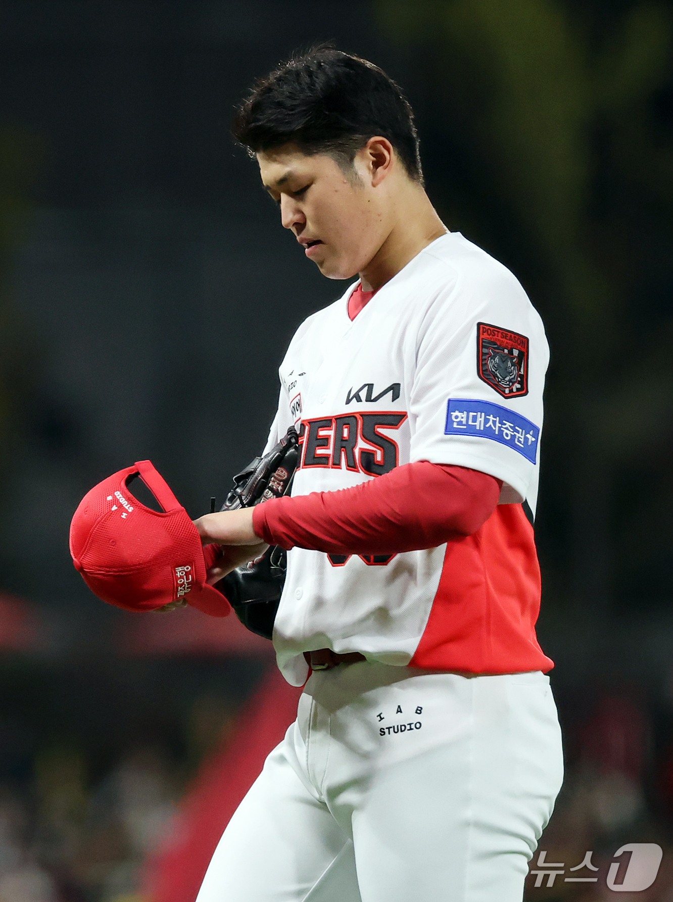(전남광주=뉴스1) 김진환 기자 = 29일 오후 전남광주 기아챔피언스필드에서 열린 프로야구 2026 신한 SOL KBO 포스트시즌 플레이오프 3차전 삼성 라이온즈와 KIA 타이거즈 …
