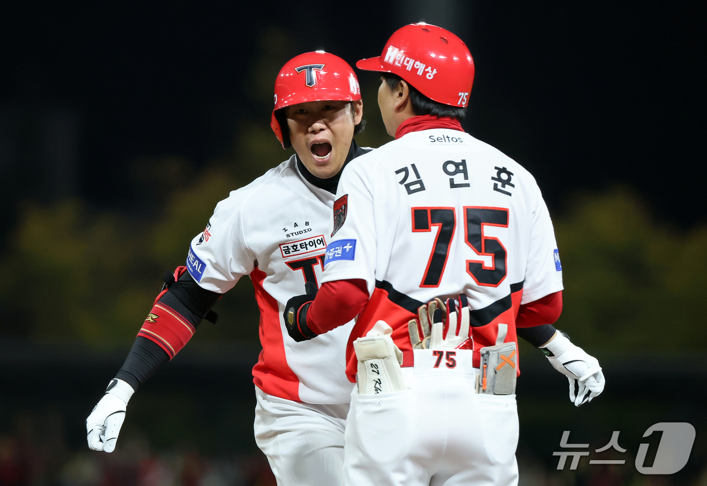 (전남광주=뉴스1) 김진환 기자 = 29일 오후 전남광주 기아챔피언스필드에서 열린 프로야구 2026 신한 SOL KBO 포스트시즌 플레이오프 3차전 삼성 라이온즈와 KIA 타이거즈 …