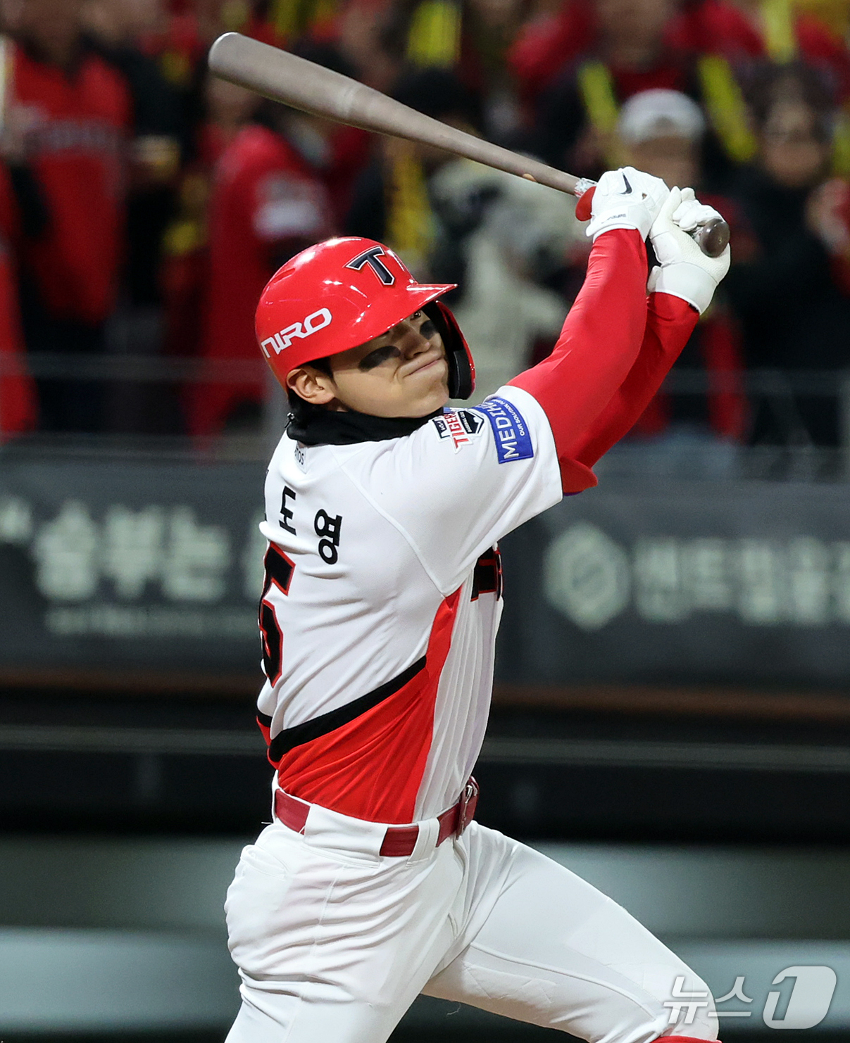 (전남광주=뉴스1) 김진환 기자 = 29일 오후 전남광주 기아챔피언스필드에서 열린 프로야구 2026 신한 SOL KBO 포스트시즌 플레이오프 3차전 삼성 라이온즈와 KIA 타이거즈 …