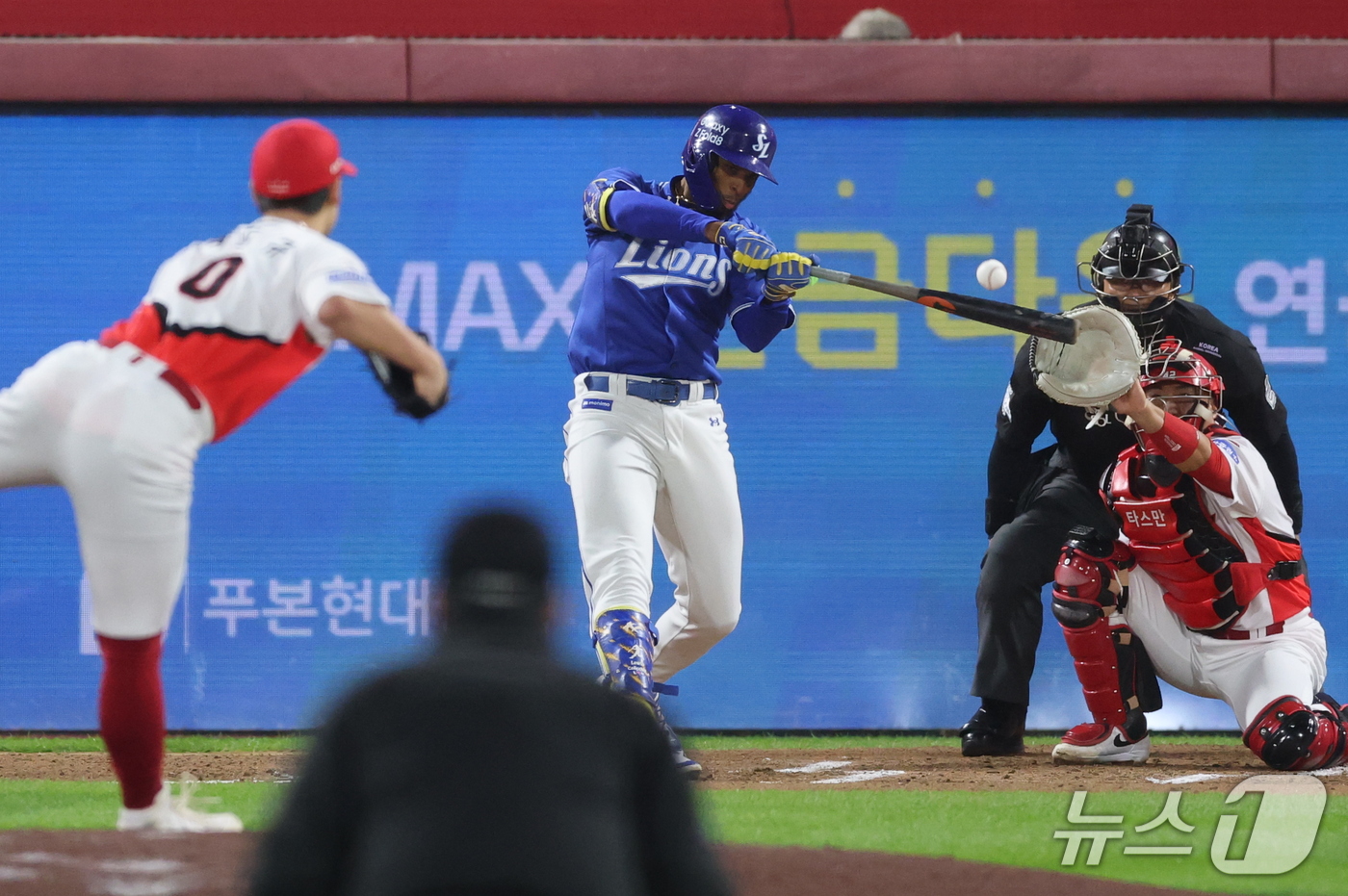 (전남광주=뉴스1) 안은나 기자 = 29일 전남광주 북구 광주기아챔피언스필드에서 열린 프로야구 2026 신한 SOL KBO 포스트시즌 플레이오프 3차전 삼성 라이온즈와 KIA 타이 …