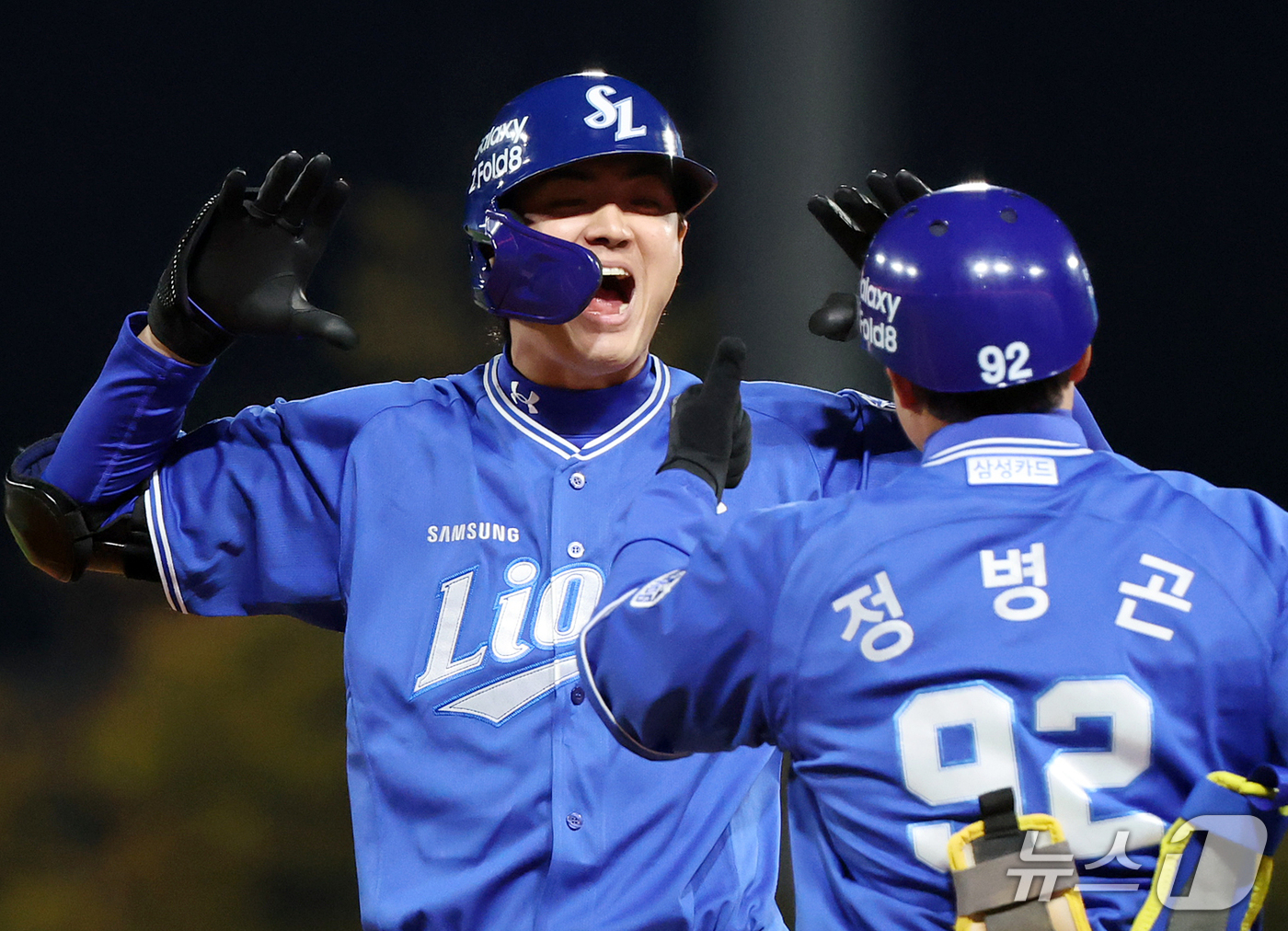 (전남광주=뉴스1) 김진환 기자 = 29일 오후 전남광주 기아챔피언스필드에서 열린 프로야구 2026 신한 SOL KBO 포스트시즌 플레이오프 3차전 삼성 라이온즈와 KIA 타이거즈 …