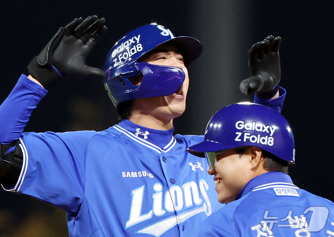 (전남광주=뉴스1) 김진환 기자 = 29일 오후 전남광주 기아챔피언스필드에서 열린 프로야구 2026 신한 SOL KBO 포스트시즌 플레이오프 3차전 삼성 라이온즈와 KIA 타이거즈 …