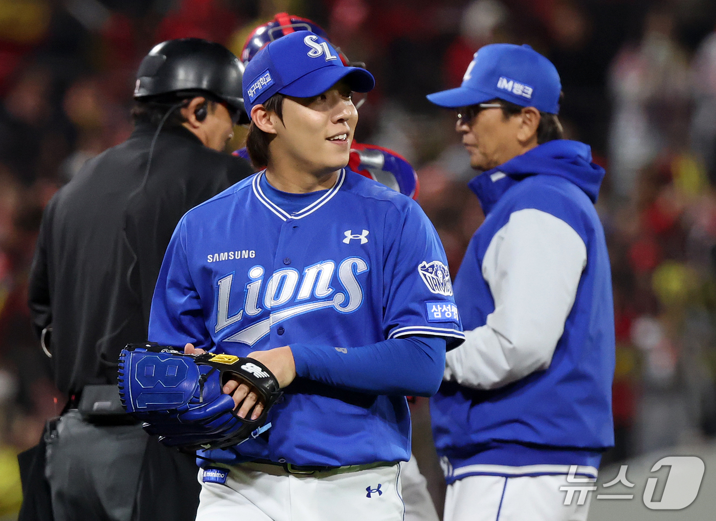 (전남광주=뉴스1) 김진환 기자 = 29일 오후 전남광주 기아챔피언스필드에서 열린 프로야구 2026 신한 SOL KBO 포스트시즌 플레이오프 3차전 삼성 라이온즈와 KIA 타이거즈 …