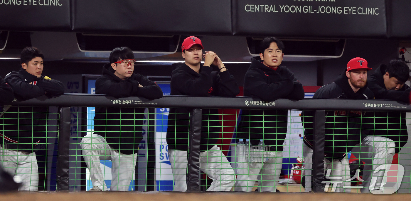 (전남광주=뉴스1) 김진환 기자 = 29일 오후 전남광주 기아챔피언스필드에서 열린 프로야구 2026 신한 SOL KBO 포스트시즌 플레이오프 3차전 삼성 라이온즈와 KIA 타이거즈 …