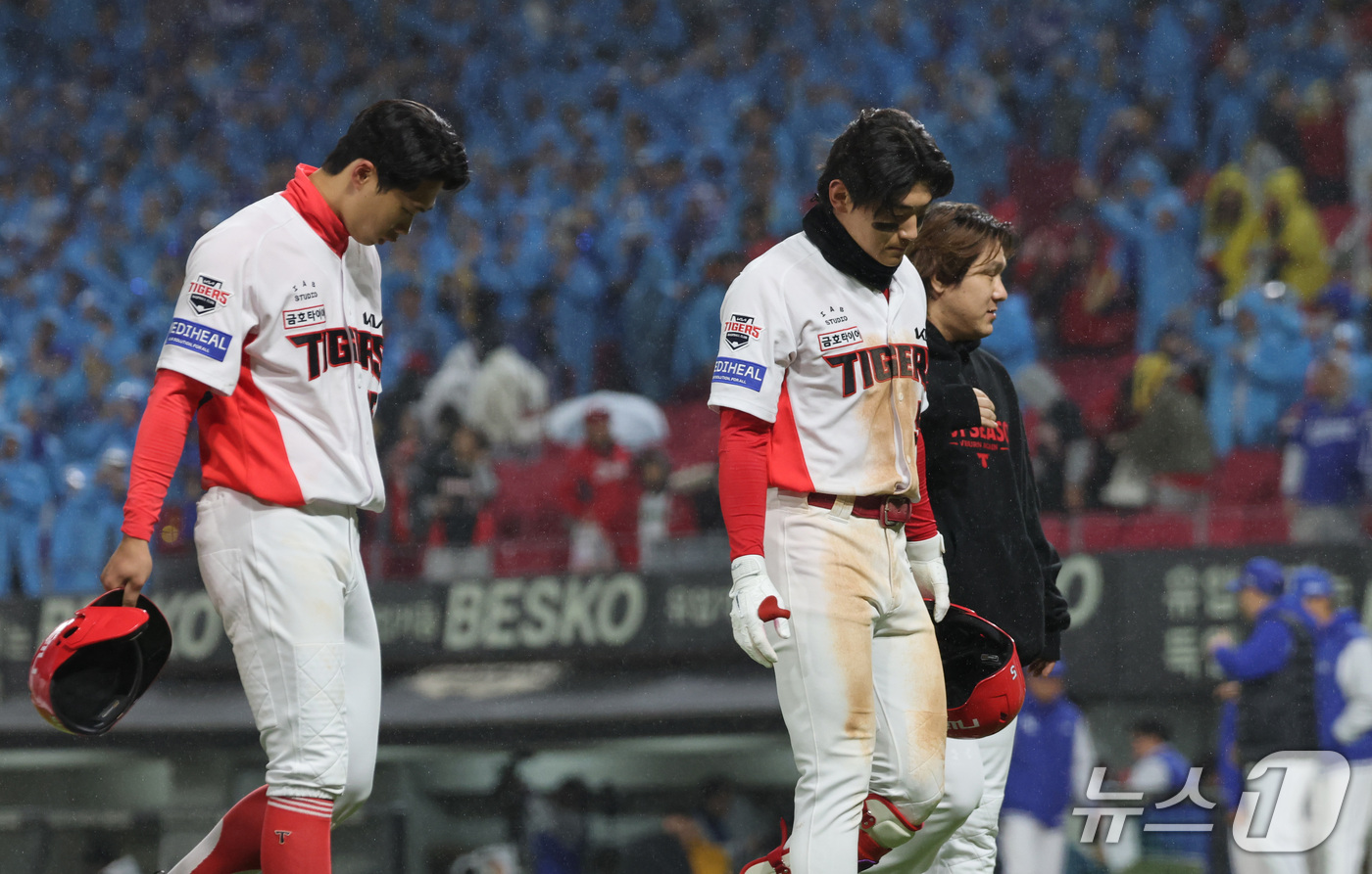 (전남광주=뉴스1) 박지혜 기자 = 29일 오후 광주 기아챔피언스필드에서 열린 프로야구 2026 신한 SOL KBO 포스트시즌 플레이오프 3차전 삼성 라이온즈와 KIA 타이거즈의 …