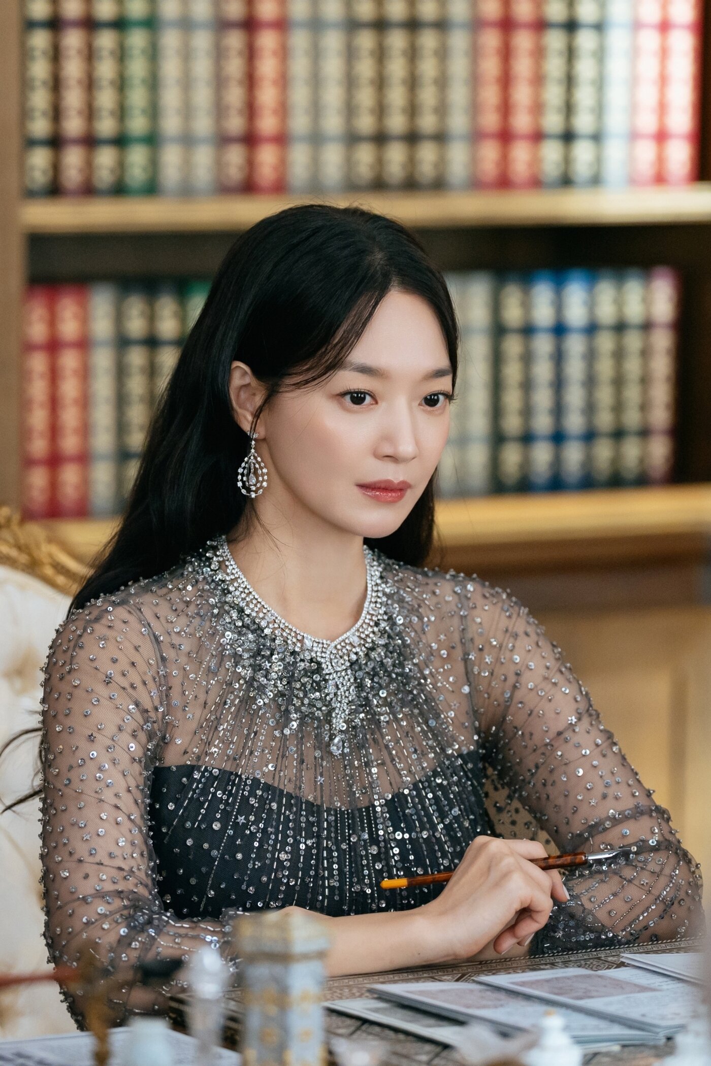 본문 이미지 - 신민아 / 사진 제공=디즈니+(플러스) '재혼 황후'