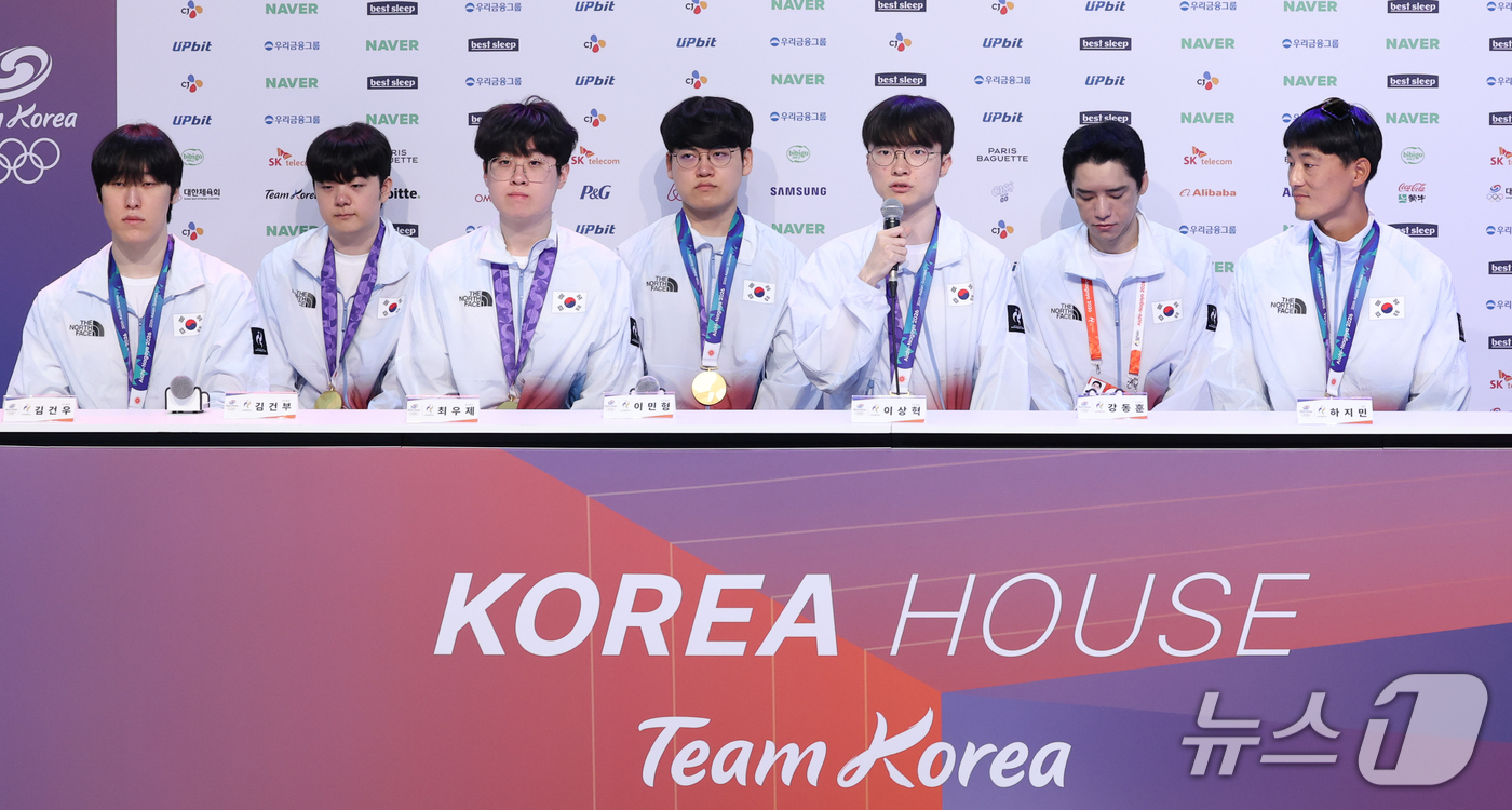 (나고야=뉴스1) 안은나 기자 = e스포츠 롤(리그오브레전드, LoL) 국가대표 '페이커' 이상혁이 3일 일본 라이브스 나고야에서 열린 2026 아이치·나고야 아시안게임 금메달리스 …
