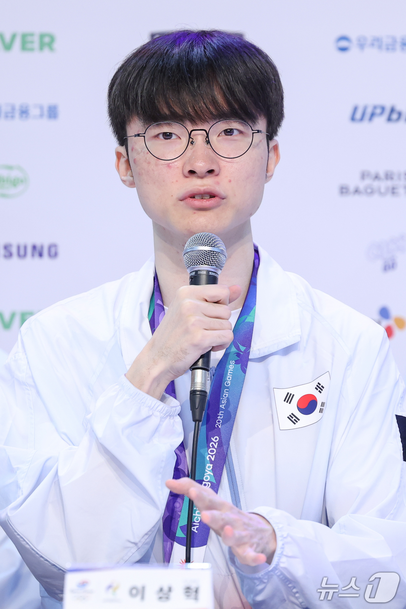 (나고야=뉴스1) 안은나 기자 = e스포츠 롤(리그오브레전드, LoL) 국가대표 '페이커' 이상혁이 3일 일본 라이브스 나고야에서 열린 2026 아이치·나고야 아시안게임 금메달리스 …