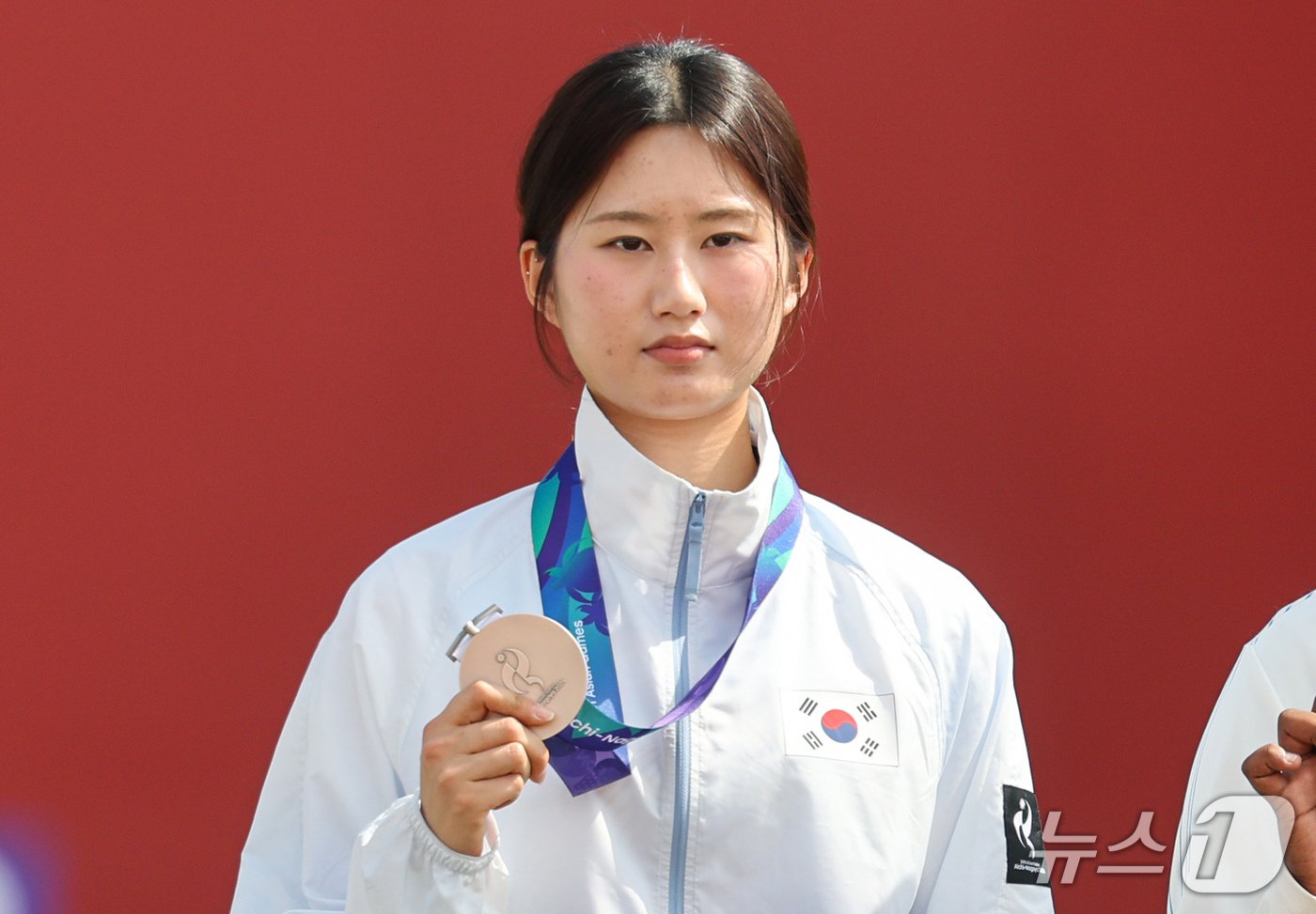 (오카자키=뉴스1) 김도우 기자 = 대한민국 오예진이 3일 일본 오카자키 중앙종합공원 다목적광장에서 열린 2026 아이치·나고야 아시안게임 양궁 리커브 여자 개인전 시상식에서 은메 …