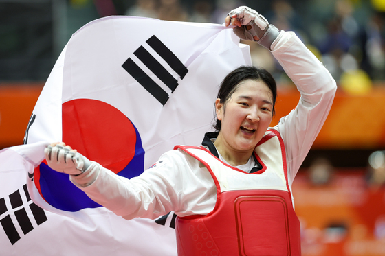 악착같았던 송다빈, 태권도 '종주국' 자존심 지킨 '금빛 발차기'[AG]