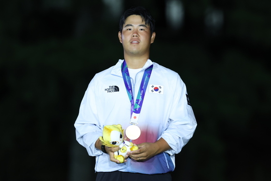 골프 김주형, 16년 만의 금메달