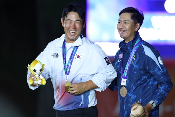 금메달 김주형 '함박 웃음'