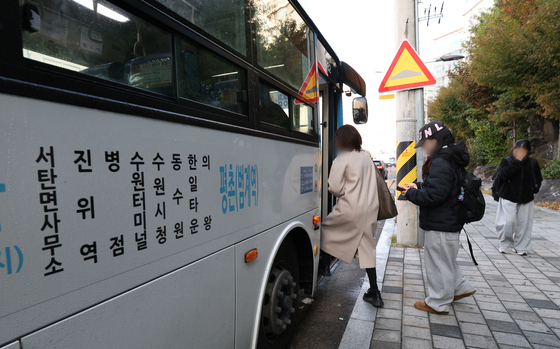 경기 버스 노사, 11시간 밤샘 협상 끝 극적 합의…총파업 철회