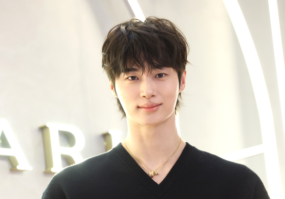 변우석, 맑은 눈의 왕자님