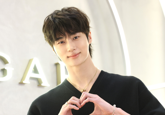 변우석, 안기고픈 태평양 어깨
