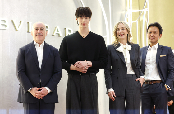 불가리 비제로원 익스피리언스 팝업 오픈