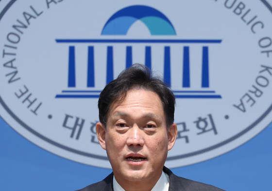운영위원회 발언권 정지 관련 입장 밝히는 김태규