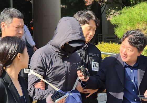 '원당역 흉기 공격' 30대 역무원 구속 기로…범행 동기 '묵묵부답'