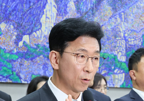 [국감] 선서하는 고용진 국회 사무총장