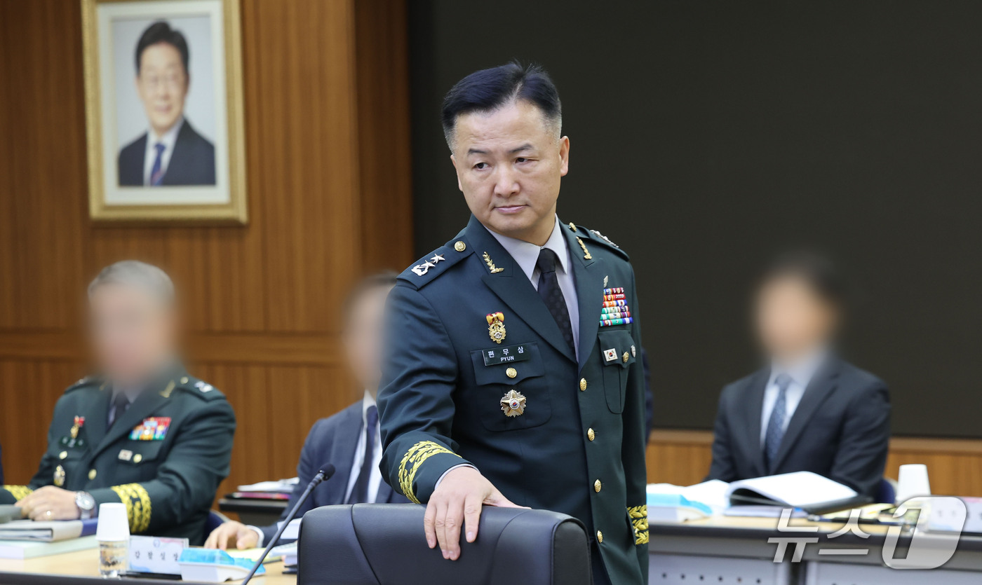 (서울=뉴스1) 국회사진기자단 = 편무삼 국방방첩본부장이 30일 경기 과천시 국방방첩본부에서 열린 국회 정보위원회의 국방방첩본부에 대한 국정감사에 출석하고 있다. 2026.10.3 …