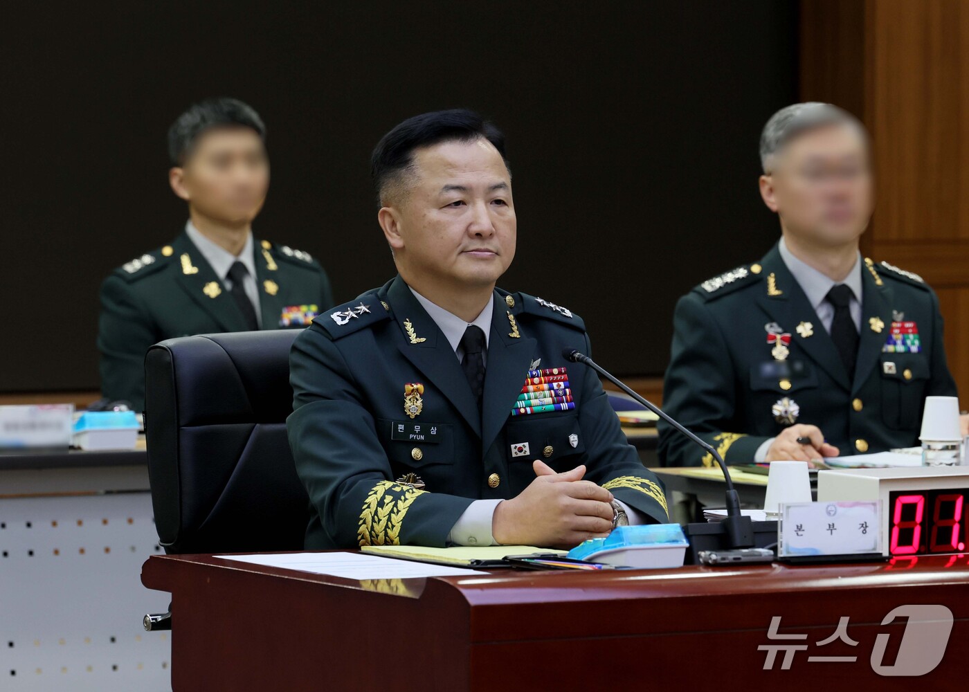 (서울=뉴스1) 국회사진기자단 = 편무삼 국방방첩본부장이 30일 경기 과천시 국방방첩본부에서 열린 국회 정보위원회의 국방방첩본부에 대한 국정감사에 출석하고 있다. 2026.10.3 …