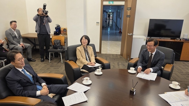전재수, 인구전략위 부위원장 만나 지역의 지속 가능성 논의