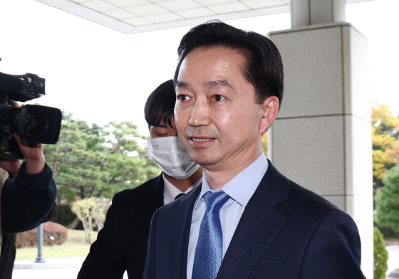 공소청 들어서는 김지용 중수청장