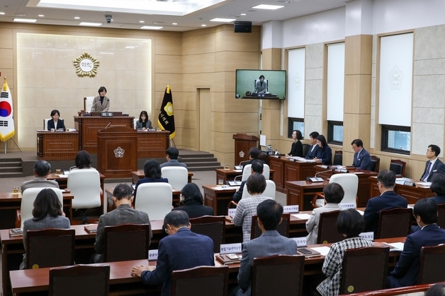 계룡시의회 조례안 등 21건 처리…참전유공자 지원 수정가결