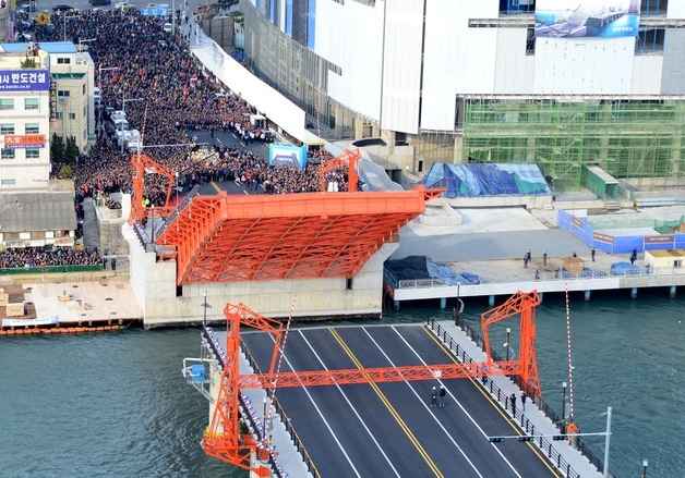 '각별한 인연' 롯데그룹, '제34회 영도다리축제'서 다채로운 나눔 행사