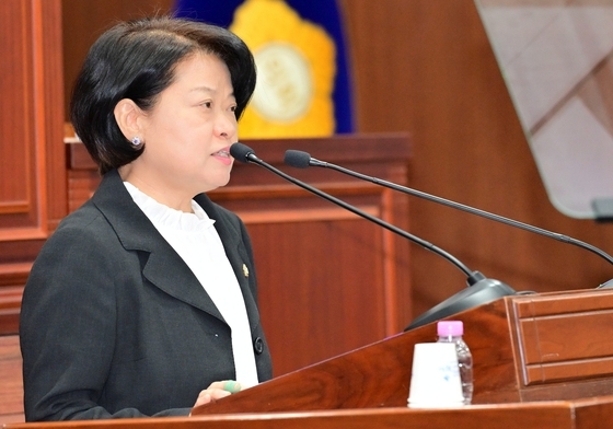 "김천, 돌봄종사자 1000명 넘었는데 실태조사도 못해…처우개선 나서야"