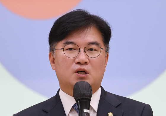 축사하는 정준호 의원