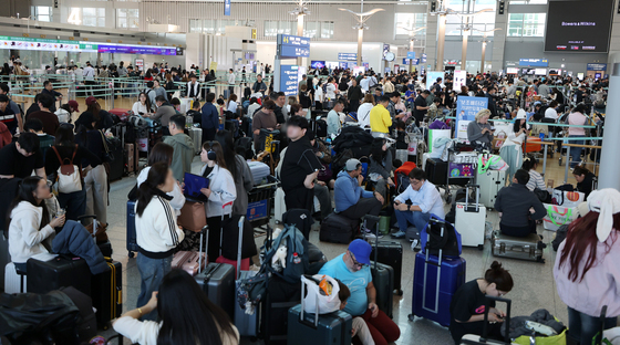인천공항 네트워크 장애…출국 수속 차질