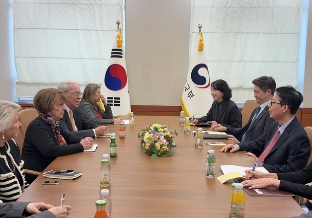 박윤주 외교차관, 美 싱크탱크 NCAFP 대표단 면담…한미동맹 협력 논의