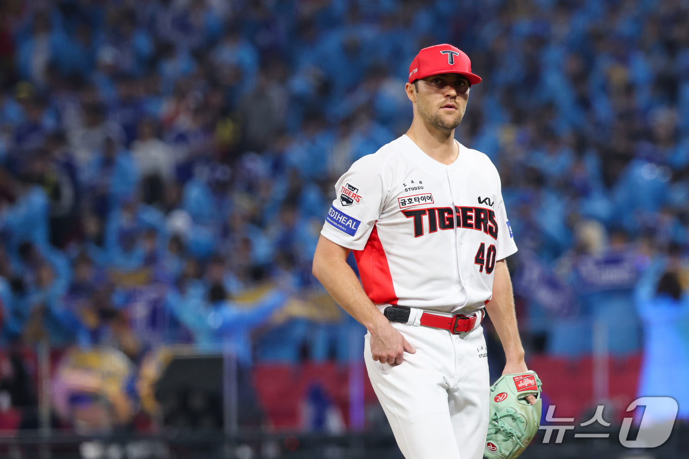 (전남광주=뉴스1) 안은나 기자 = 30일 전남광주 북구 광주기아챔피언스필드에서 열린 프로야구 2026 신한 SOL KBO 포스트시즌 플레이오프 4차전 삼성 라이온즈와 KIA 타이 …